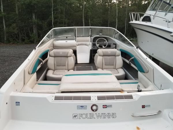 20' Four Winns, Listing Number 100771993, - Photo No. 2