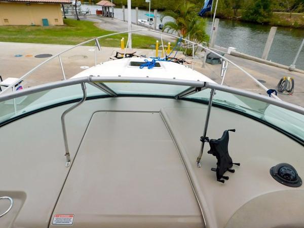 28' Sea Ray, Listing Number 100781117, - Photo No. 2