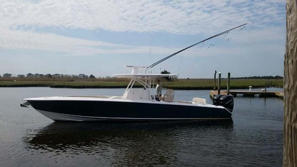 35' Spectre, Listing Number 100803780, - Photo No. 4