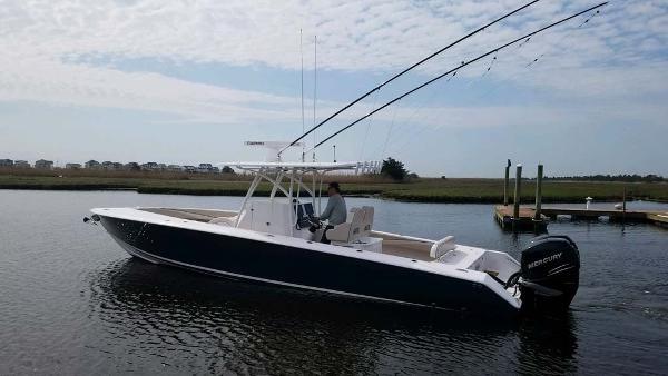 35' Spectre, Listing Number 100803780, - Photo No. 5