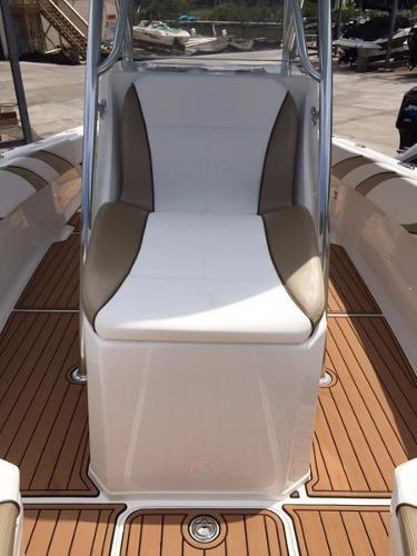 35' Spectre, Listing Number 100803780, - Photo No. 6