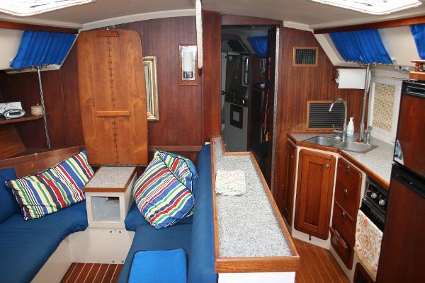 42' Catalina, Listing Number 100853964, Image No. 9