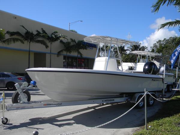 24' Contender, Listing Number 100753977, - Photo No. 2