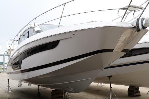 35' Four Winns, Listing Number 100820677, Image No. 4