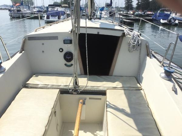 27' Sun Yachts, Listing Number 100813228, Image No. 4
