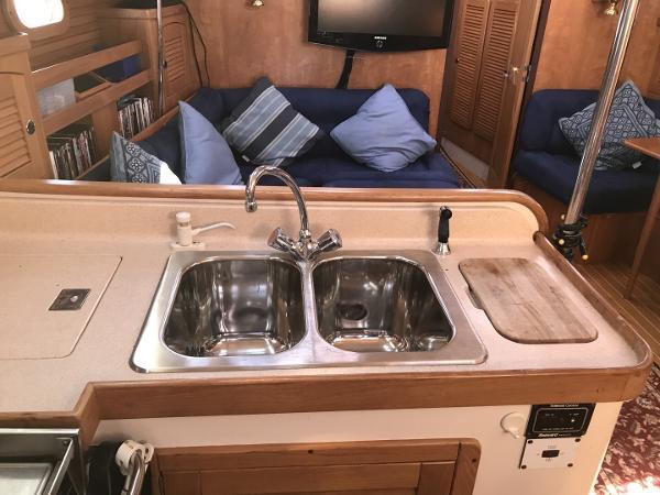 47' Catalina, Listing Number 100813729, Image No. 28