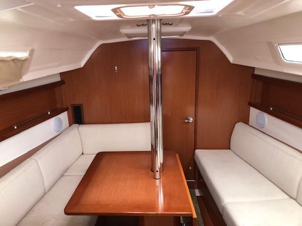 31' Beneteau, Listing Number 100820967, - Photo No. 8