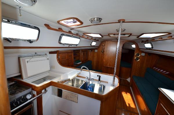 35' Freedom, Listing Number 100819416, Image No. 12