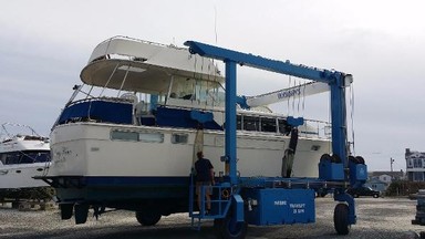 Used Boats: Chris Craft 410 Commander Flush Deck Motor Yacht for sale
