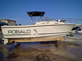 Used Boats: Robalo 2140 for sale