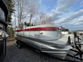 Used Boats: Manitou 23 Oasis VP II for sale