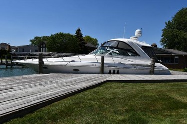 Used Boats: Cruisers Yachts 420 Express for sale