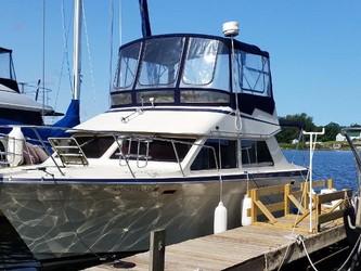 Used Boats: Tollycraft Sport Cruiser 1985 for sale
