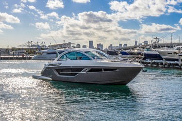 Used Boats: Cruisers 50 Cantius for sale