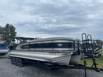 Used Boats: Manitou 25 Encore SHP Dual Engine for sale