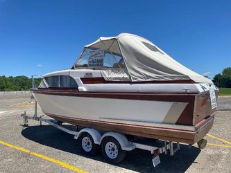 Used Boats: Chris-Craft CAVALIER for sale