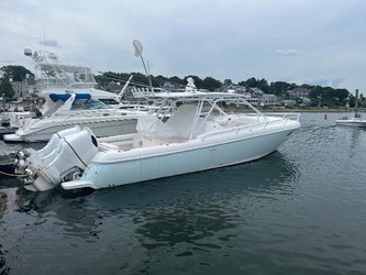 Used Boats: Intrepid 375 Walkaround for sale