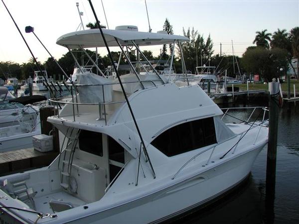 35' Riviera 3500 Convertible, Trades Accepted
