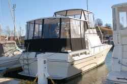 43' Viking Yachts Double Cabin Motor Yacht
