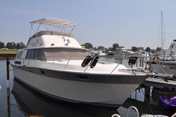 40' Silverton 40 Aft Cabin Motor Yacht-1985-Harsens Island-100615583