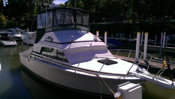 33' Bertram 33 Sport Fisherman