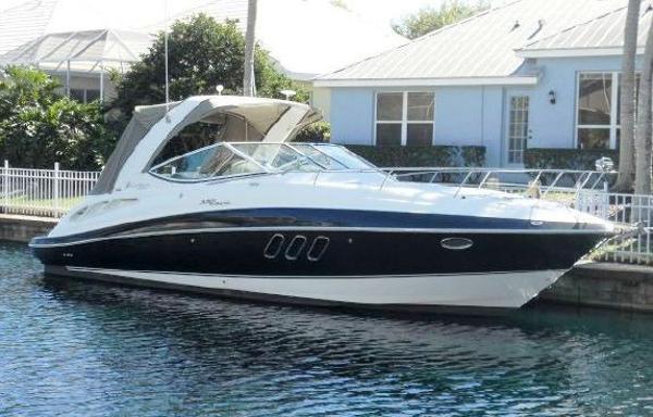 33' Cruisers Yachts 330/350 Express BR5025