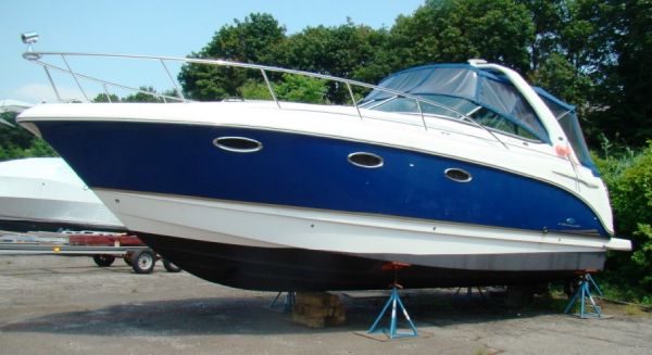 33' Chaparral 330 SIGNATURE w/ Bow Thruster