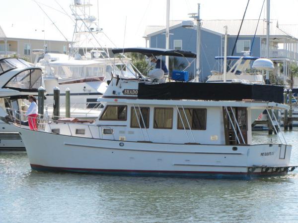 36' Marine Trader Sedan