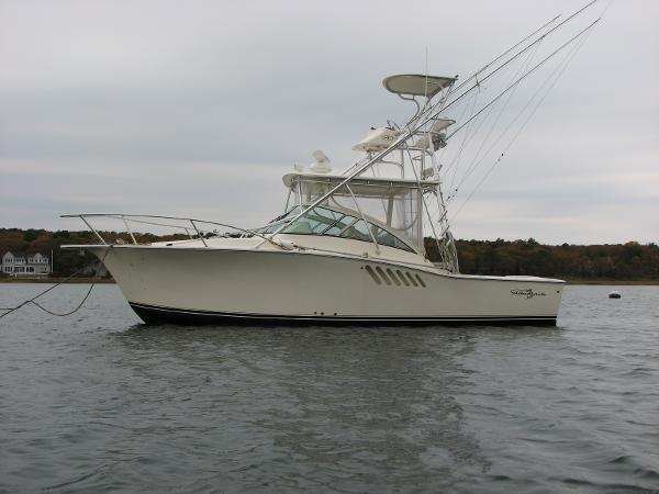 31' Albemarle 310 Express Fisherman