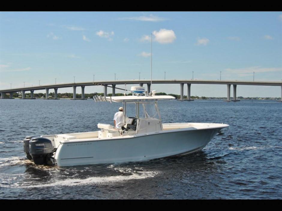 28' SOUTHPORT Center Console