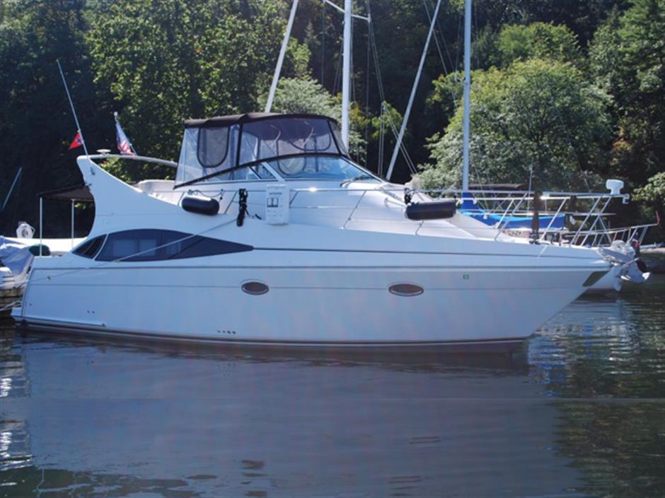 36' CARVER Mariner