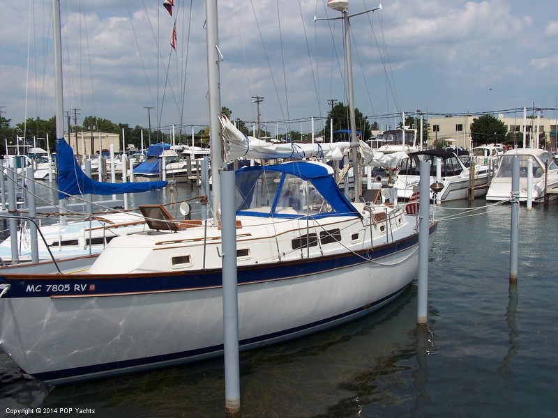 37' Irwin Yachts 37 MK3 Center Cockpit