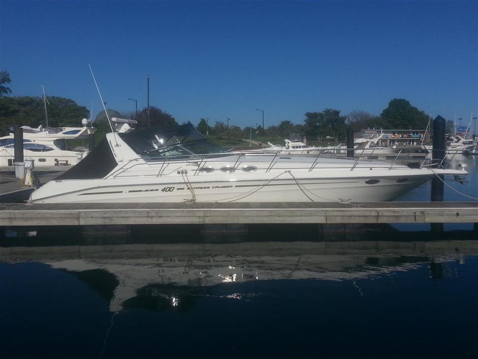 40' SEA RAY 400 Express Cruiser