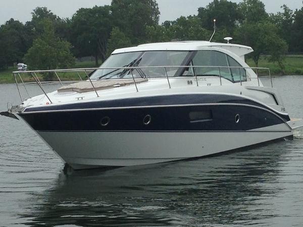 41' Cruisers Yachts 41 Cantius BR8540