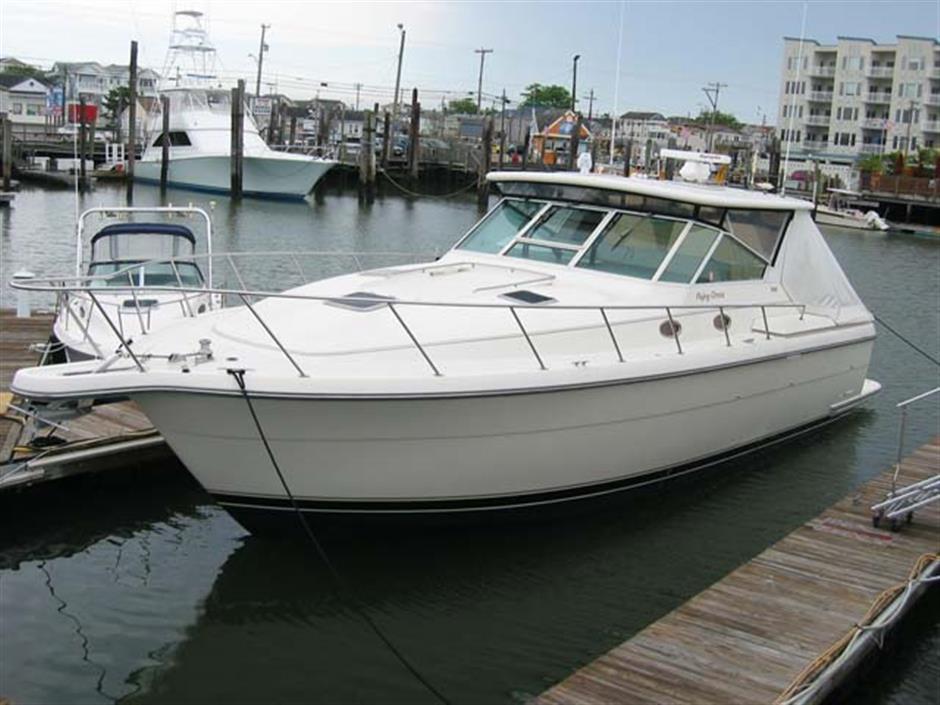 40' TIARA Express