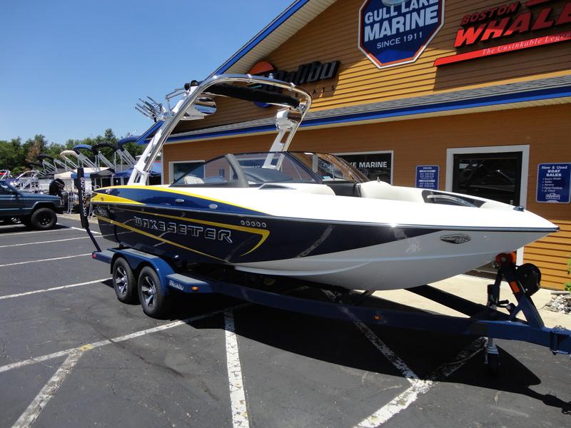 22' Malibu Boats Wakesetter 21 VLX