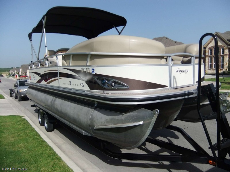 26' Sun Tracker Party Barge 25 XP3