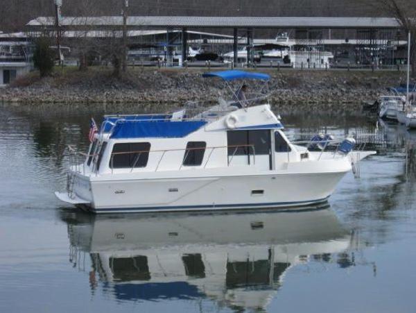 35' Bluewater Coastal Cruiser