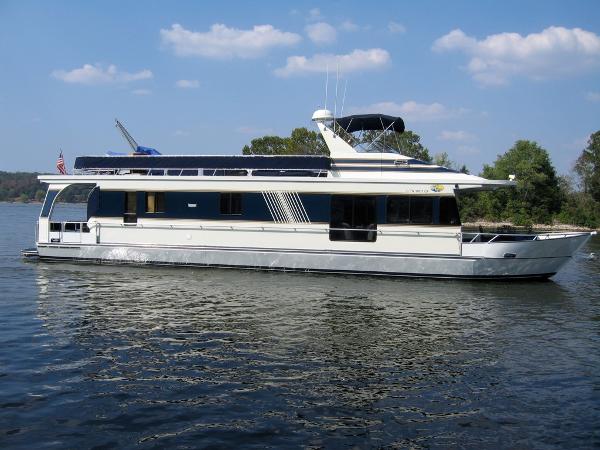 70' MONTICELLO River Yacht