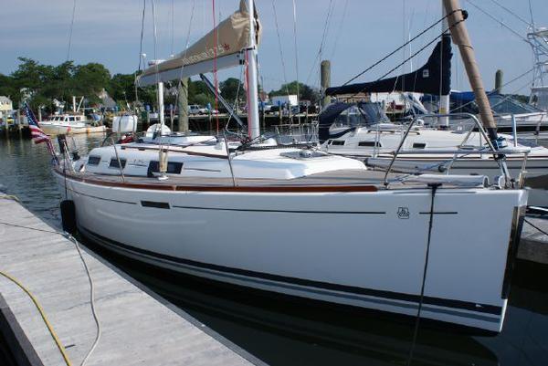 33' Dufour 325 Grand Large