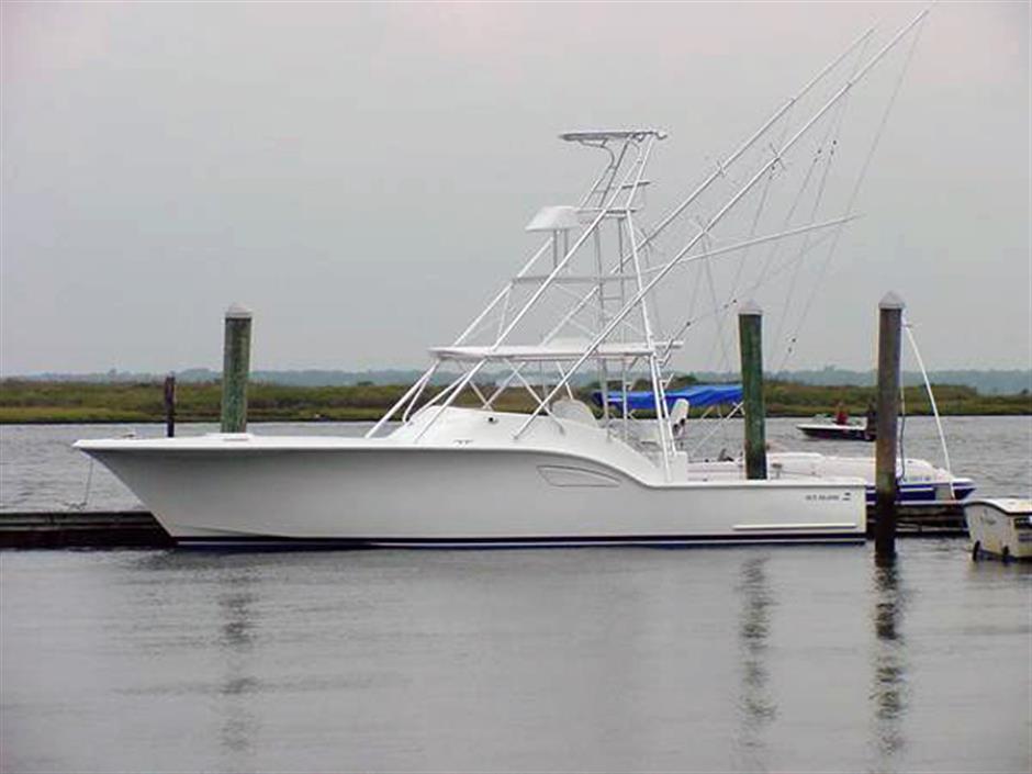 38' OUT ISLAND YACHTS Express Fish