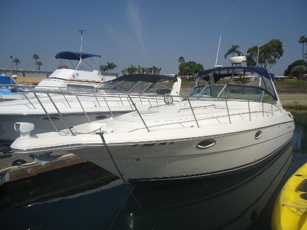 32' Monterey 322 Cruiser