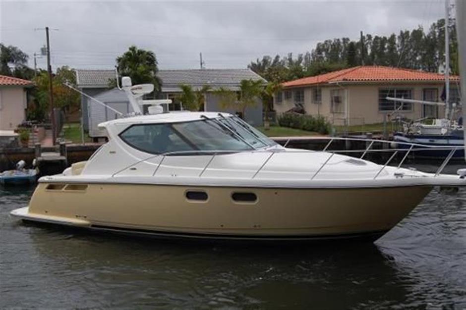 42' TIARA 