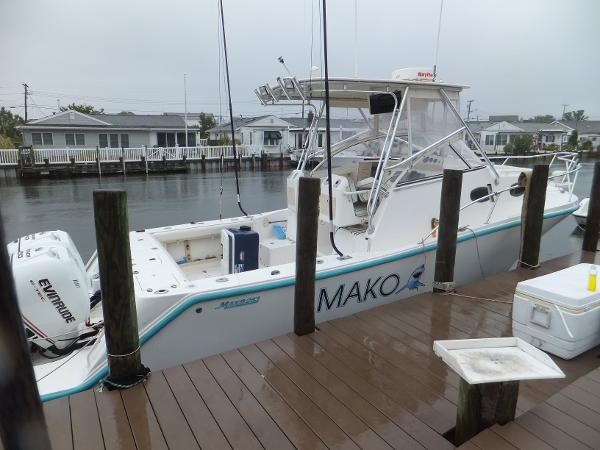 29' Mako 293 Walk Around