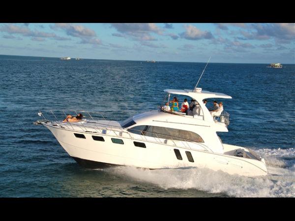 50' YachtCat Convertible Motoryacht