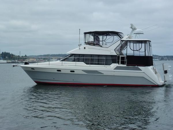 43' Bayliner 4387 Motor Yacht