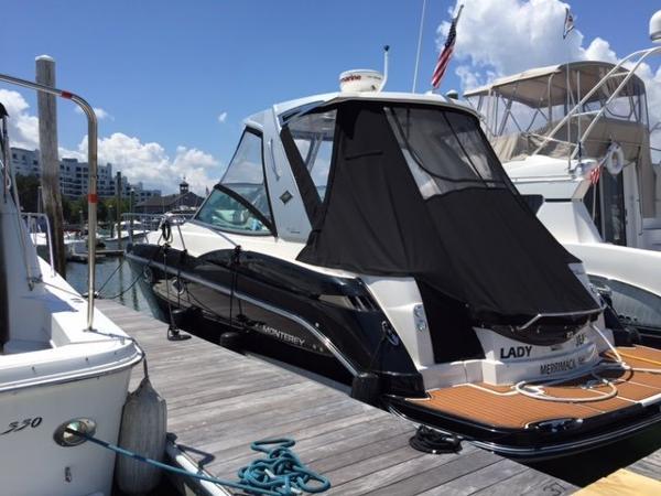 34' Monterey 340 Sport Yacht
