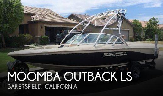 21' Moomba Outback LS