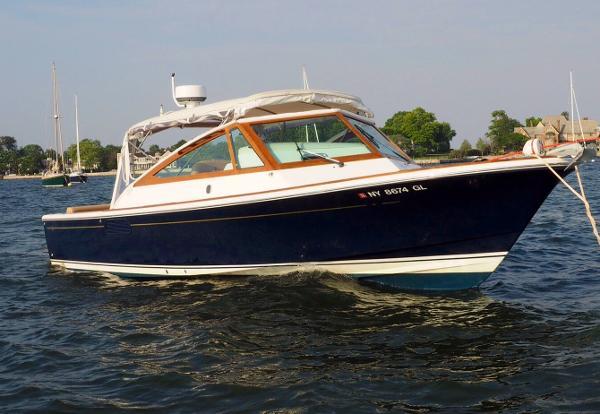 29' Hunt Yachts Harrier 29