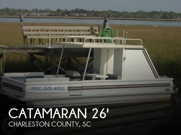 26' Catamaran Cruisers Party Cat 26